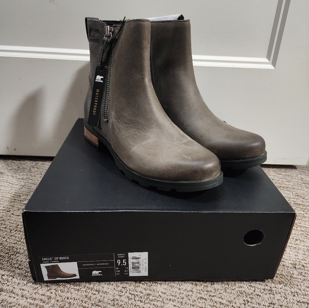 Sorel Women's Gray Ankle Booties